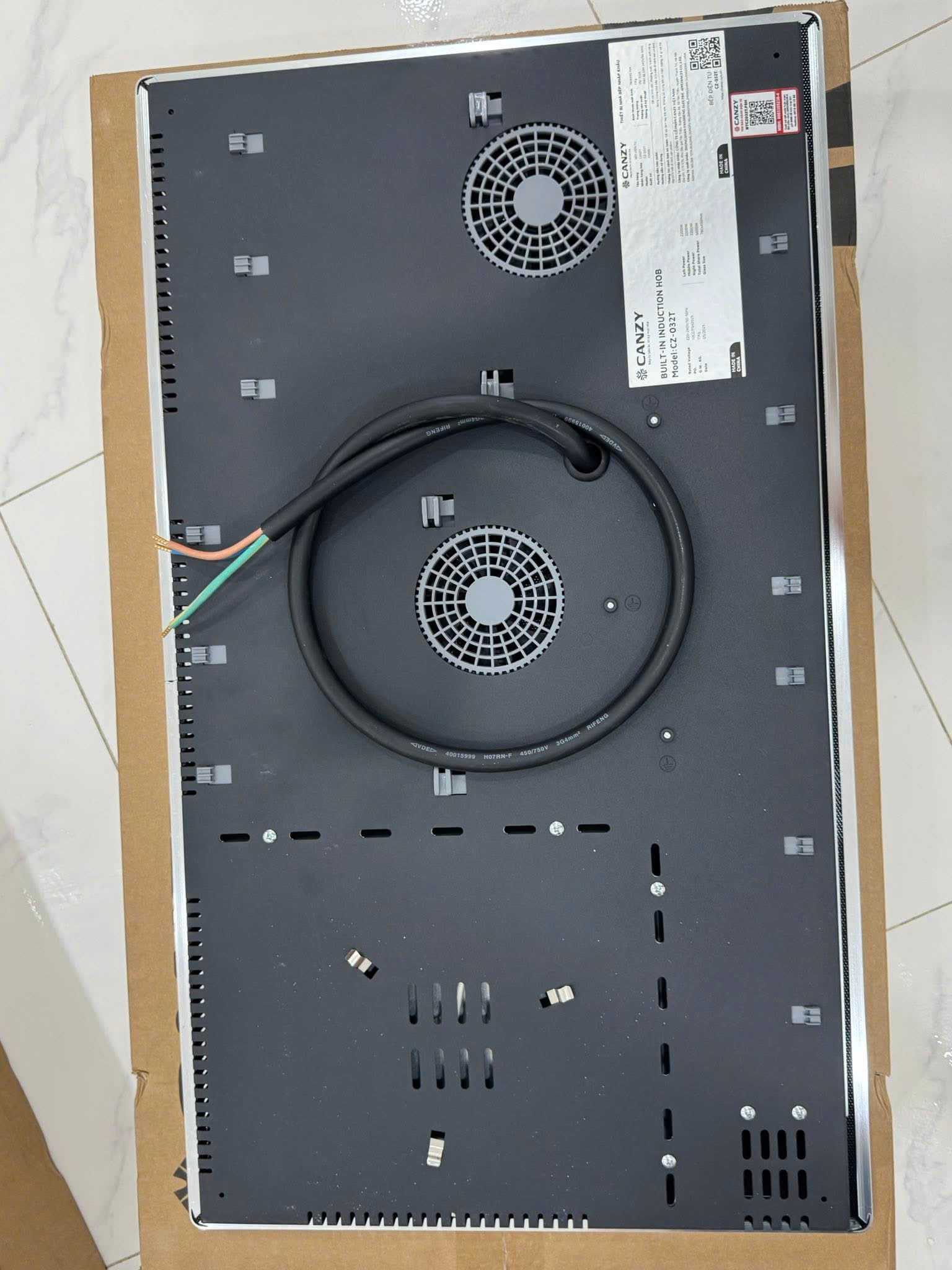 Bếp điện từ Canzy CZ 032T