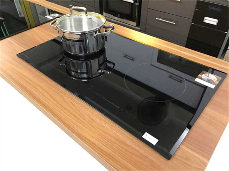 Bếp từ Eurosun EU-T889G thu hút người dùng bởi tính năng gì?