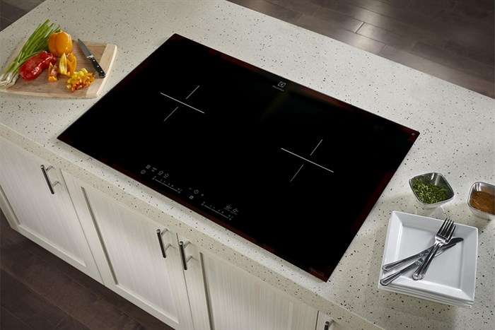 Bếp từ Electrolux EHI7280BA có tiết kiệm điện không?