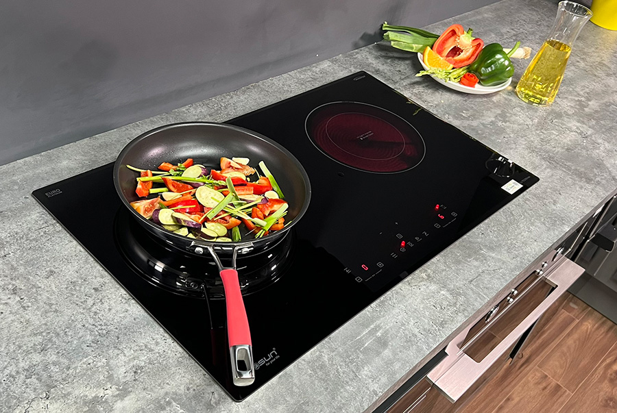 Bếp điện từ Eurosun EU-TE259Max có những tính năng gì?